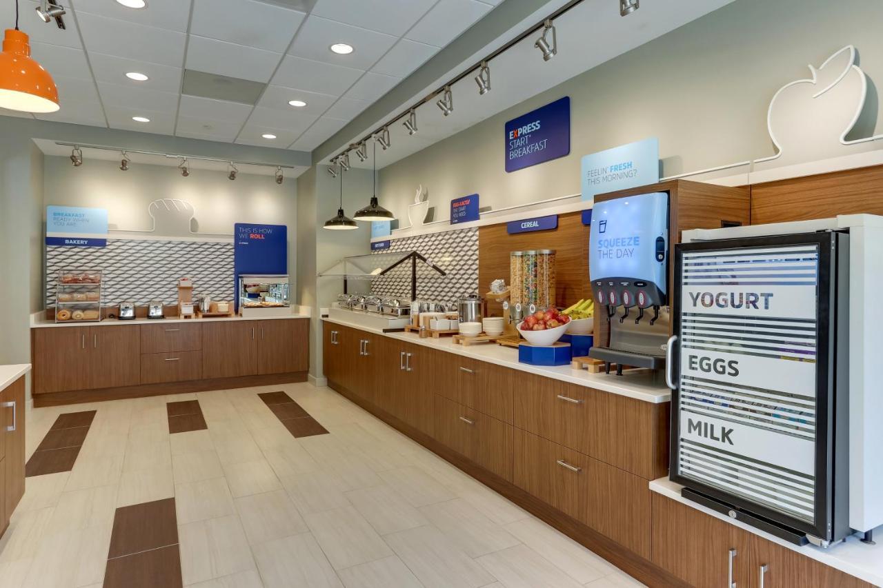 Holiday Inn Express & Suites - Winston - Salem Sw - Clemmons By Ihg Exterior foto